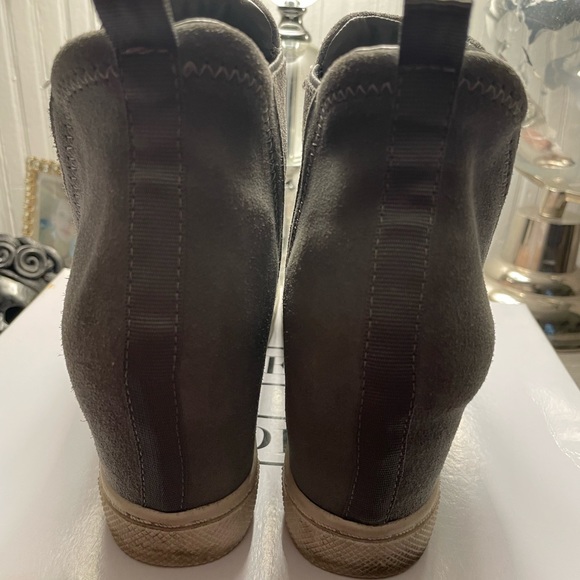 Gently used Steve Madden wedge sneakers - Picture 2 of 5